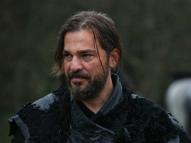 diriliş-ertuğrul-engin-altan-düzyatan